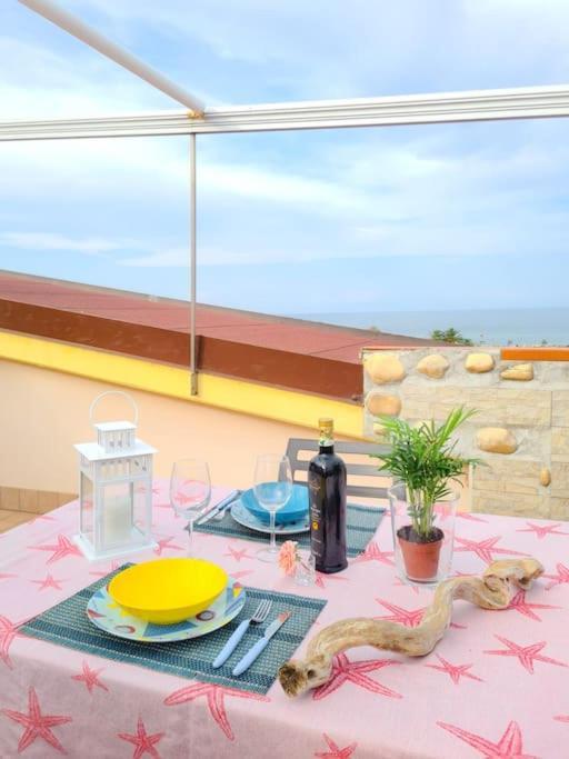 Lovely Flat With See View Roseto Degli Abruzzi Exterior photo